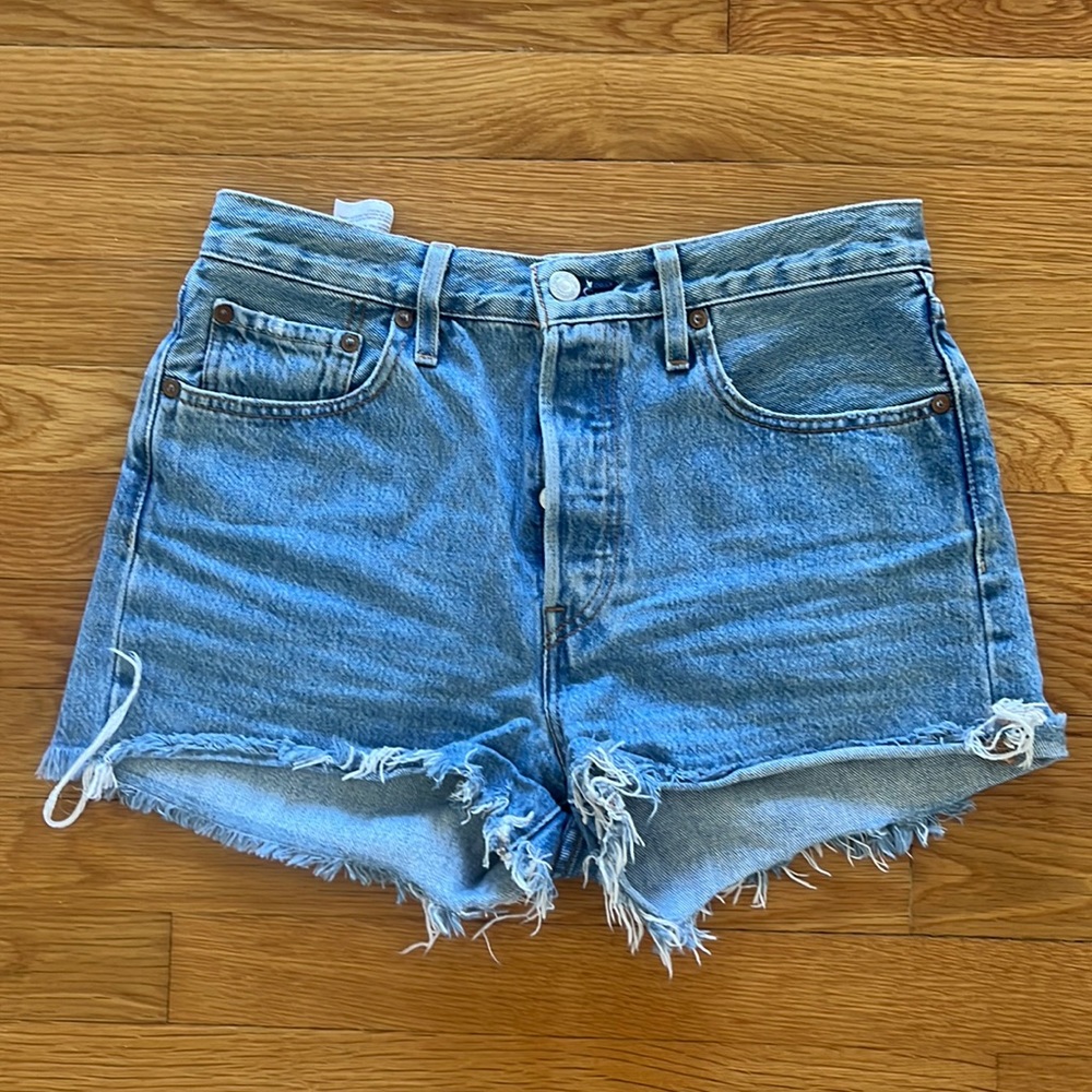 501 Levi button fly shorts